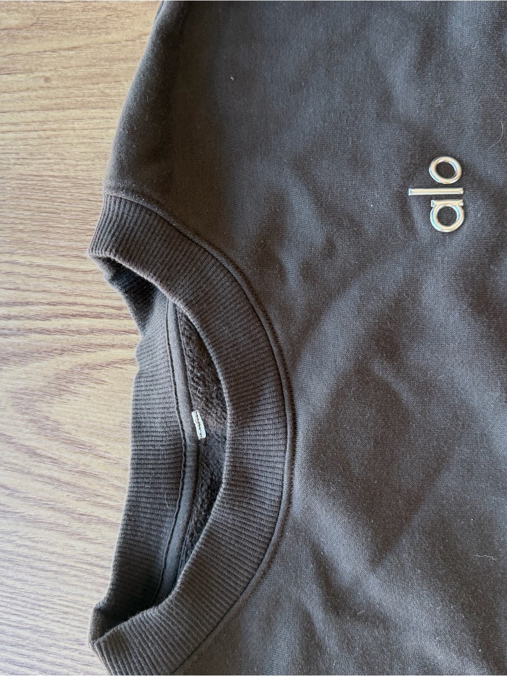 Alo Brown Crewneck - Picture 2 of 2